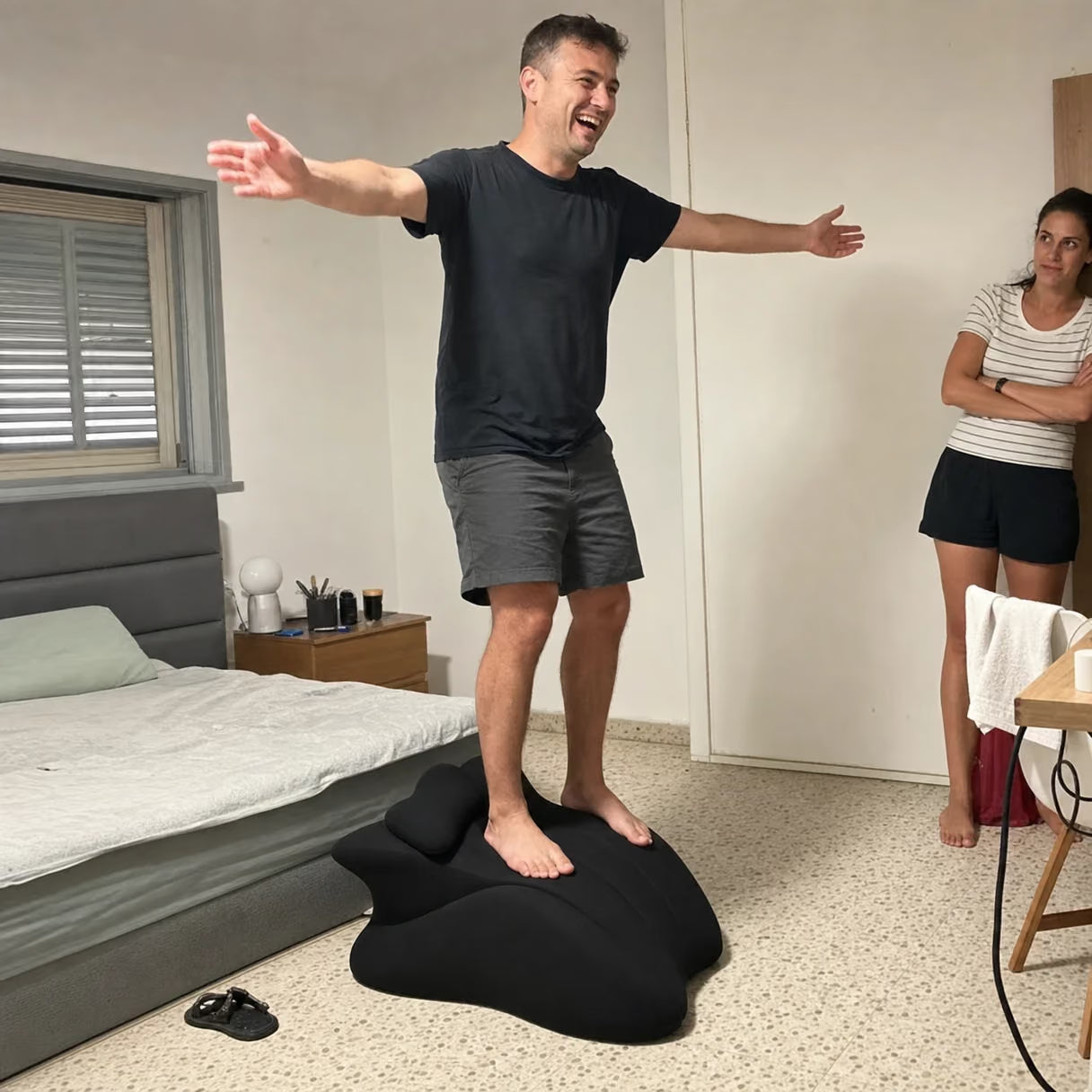 הגב שלו מוותר לפני שהיא מתחילה להנות